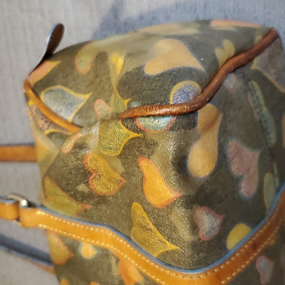 Dooney & Bourke scribble heart purse with RARE Rainbow zipper - Picture 6 of 8